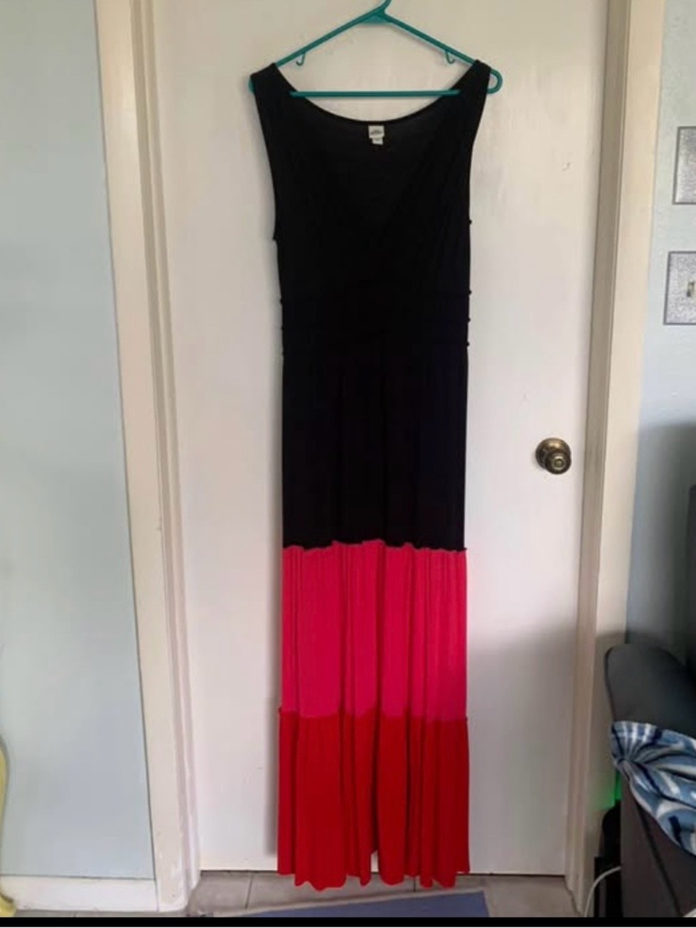 NWT Signature by Sangria Black, Pink & Red Sleeveless Maxi Dress